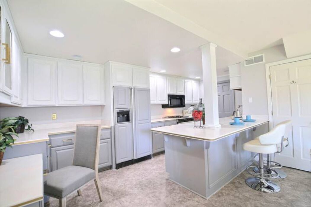 Photo of Kitchen in Corona