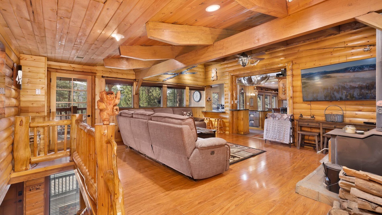 Photo of Livingroom in Big Bear