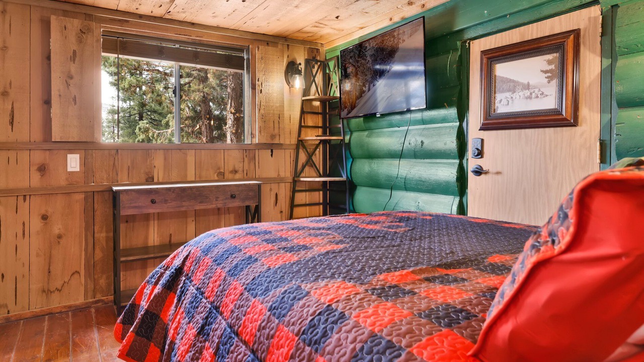 Photo of Bedroom in Big Bear