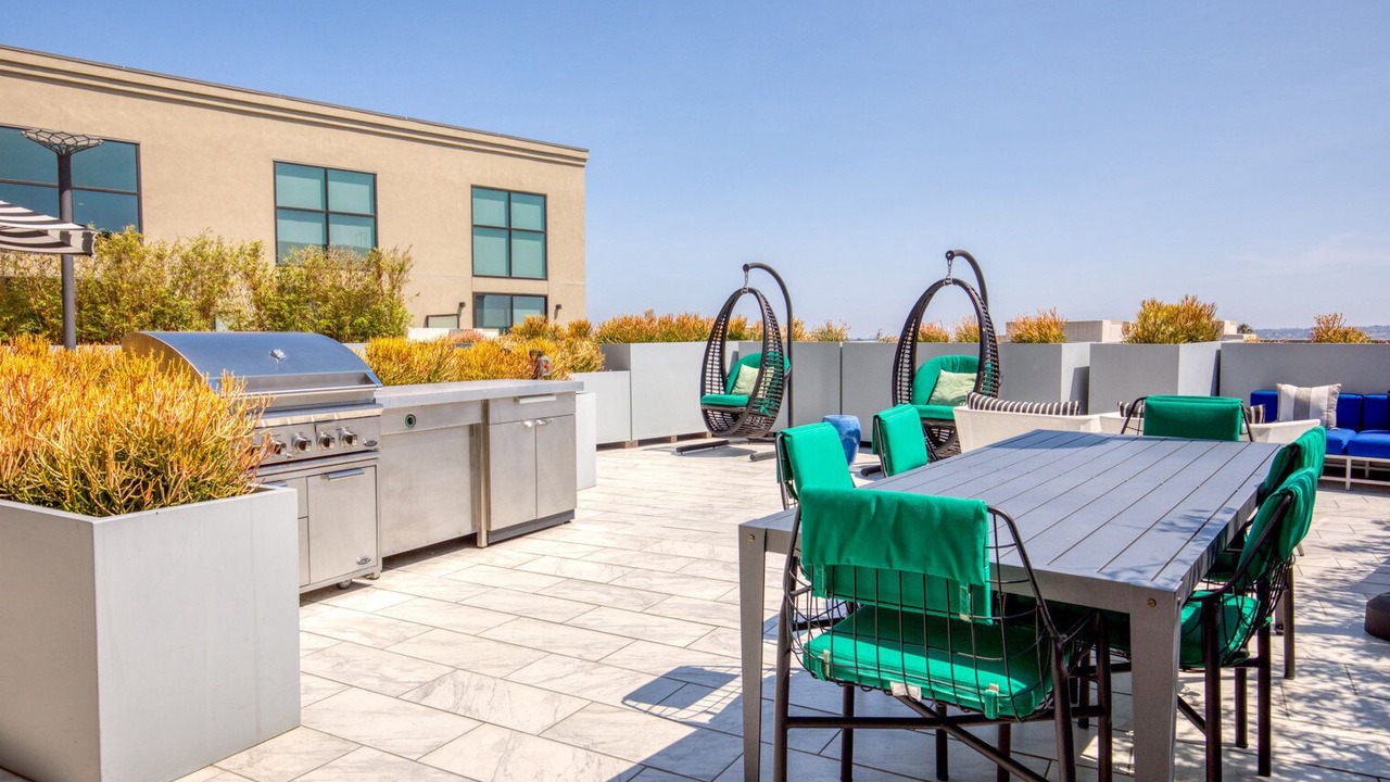 Photo of Outdoor in Mid-Wilshire