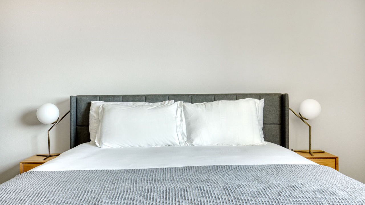Photo of Bedroom in Mid-Wilshire