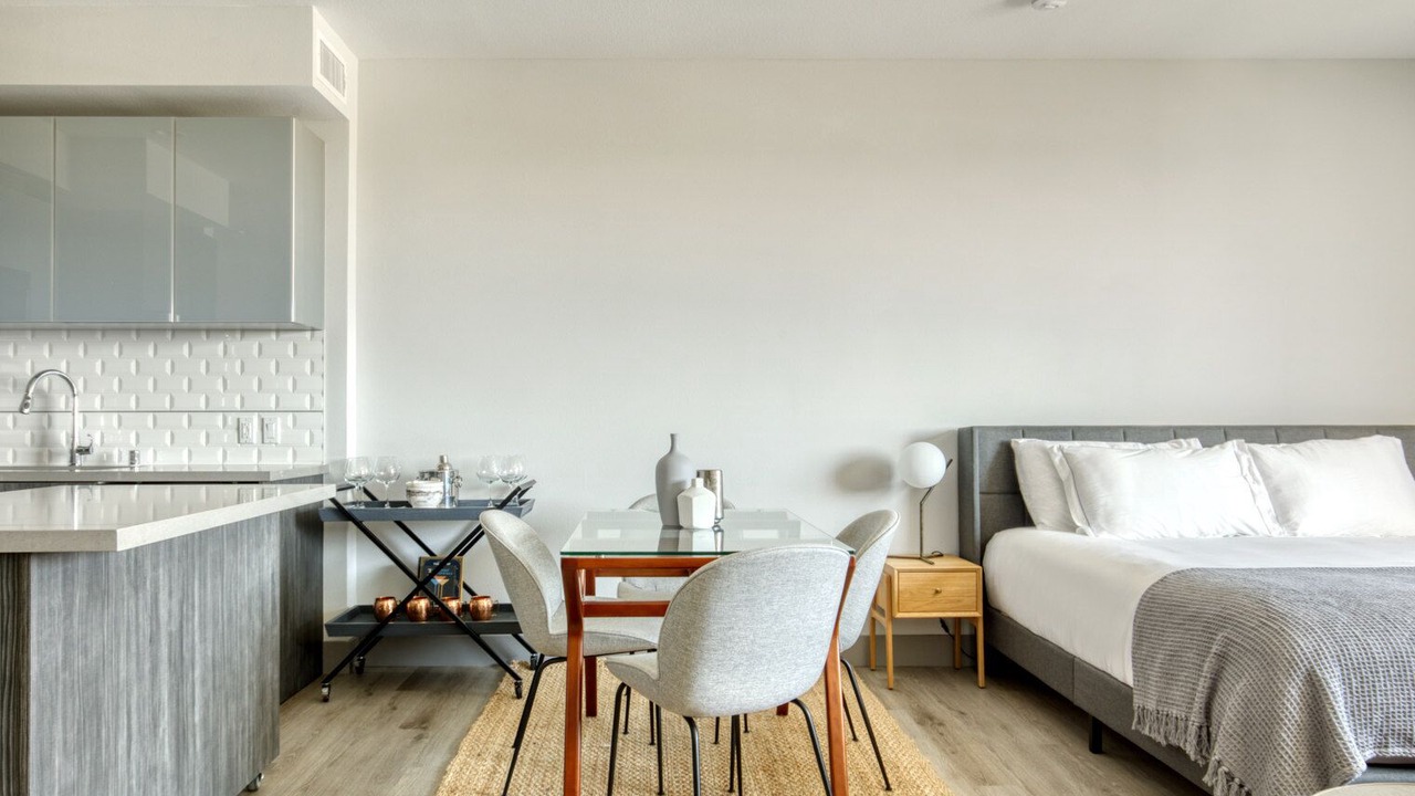 Photo of Bedroom in Mid-Wilshire