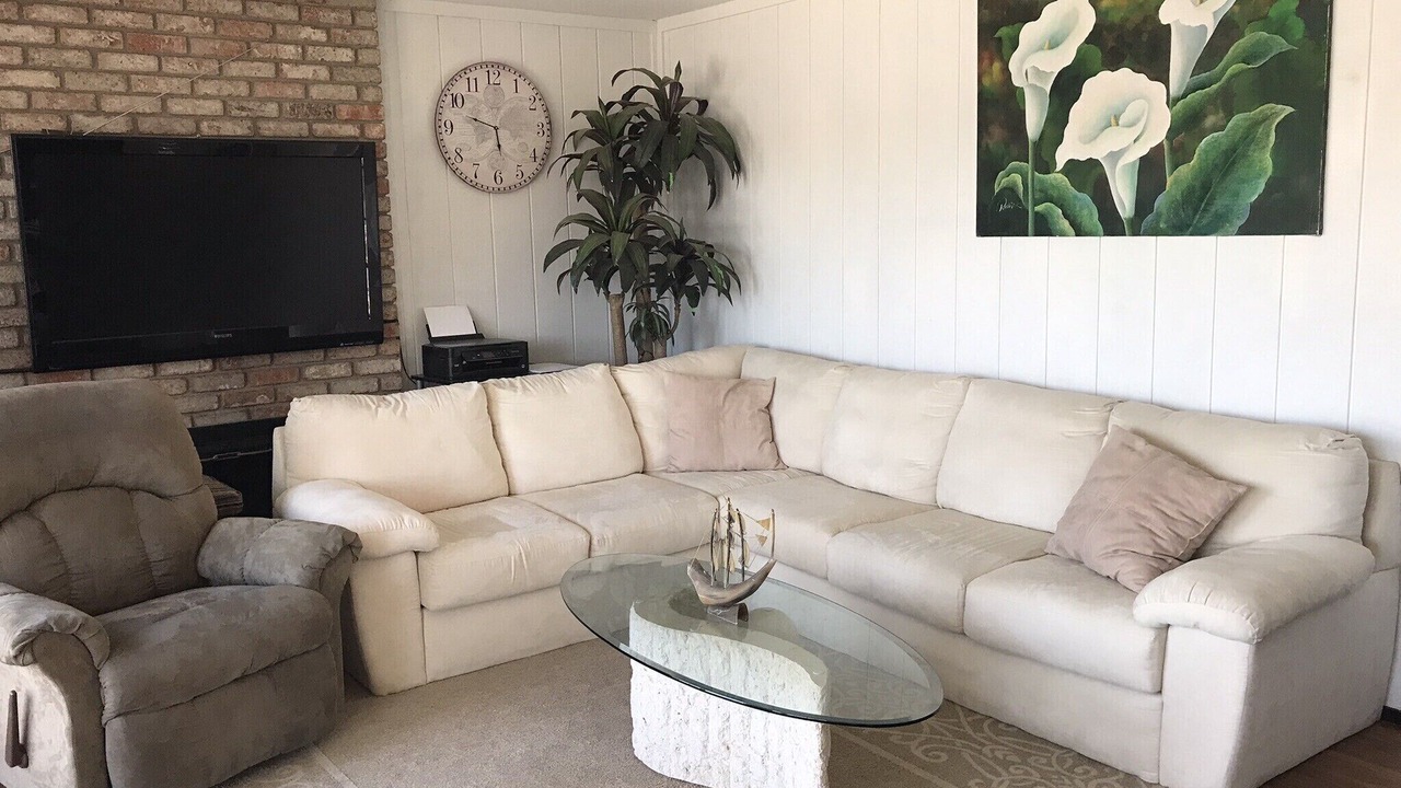 Photo of Livingroom in Discovery Bay
