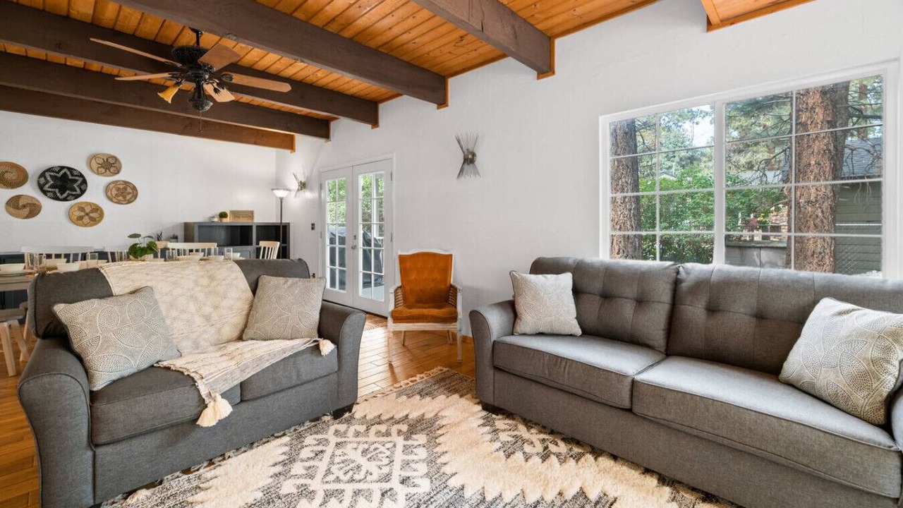 Photo of Livingroom in Peter Pan