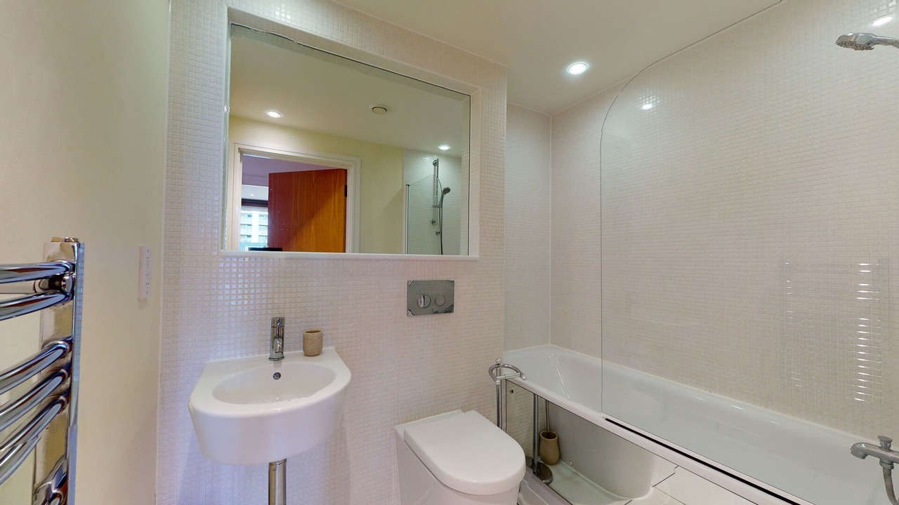 Photo of Bathroom in Isle of Dogs