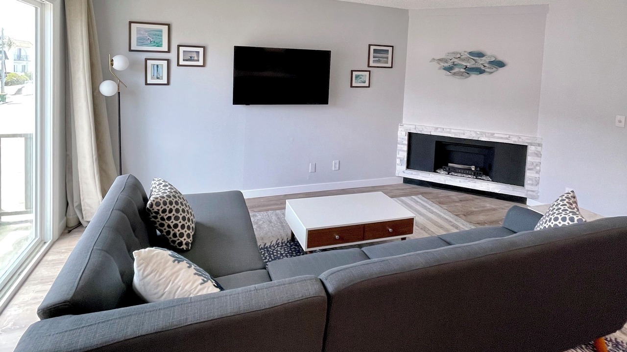 Photo of Livingroom in Hill Section