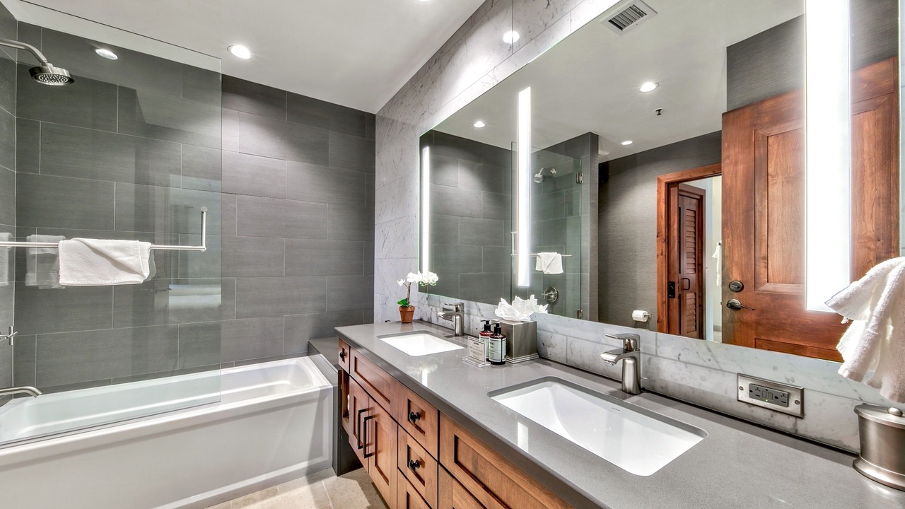 Photo of Bathroom in Lakeside Park
