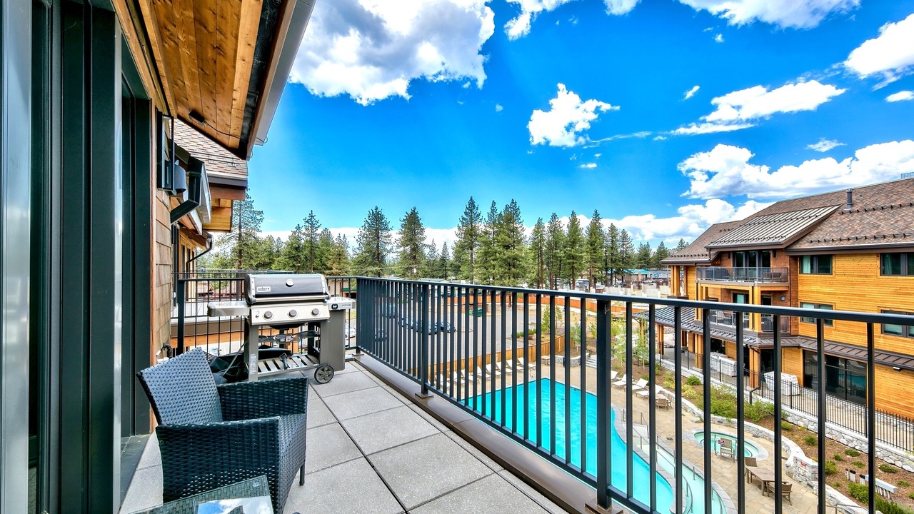 Photo of Patio Balcony in Lakeside Park