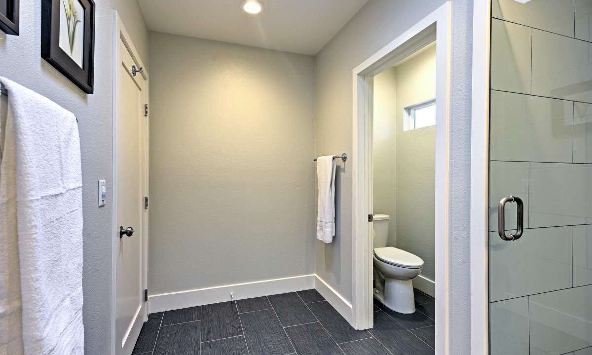 Photo of Bathroom in Anaheim Colony Historic District