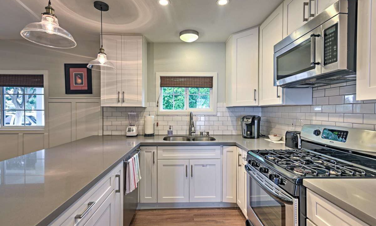 Photo of Kitchen in Anaheim Colony Historic District