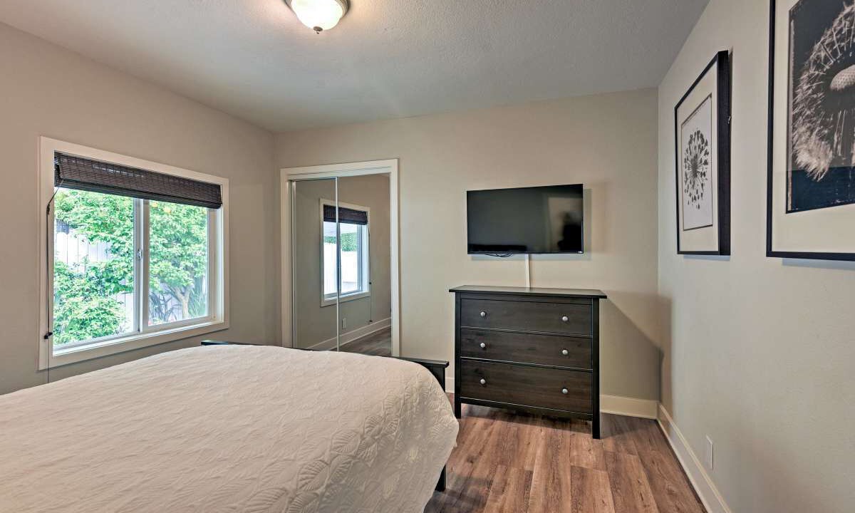 Photo of Bedroom in Anaheim Colony Historic District