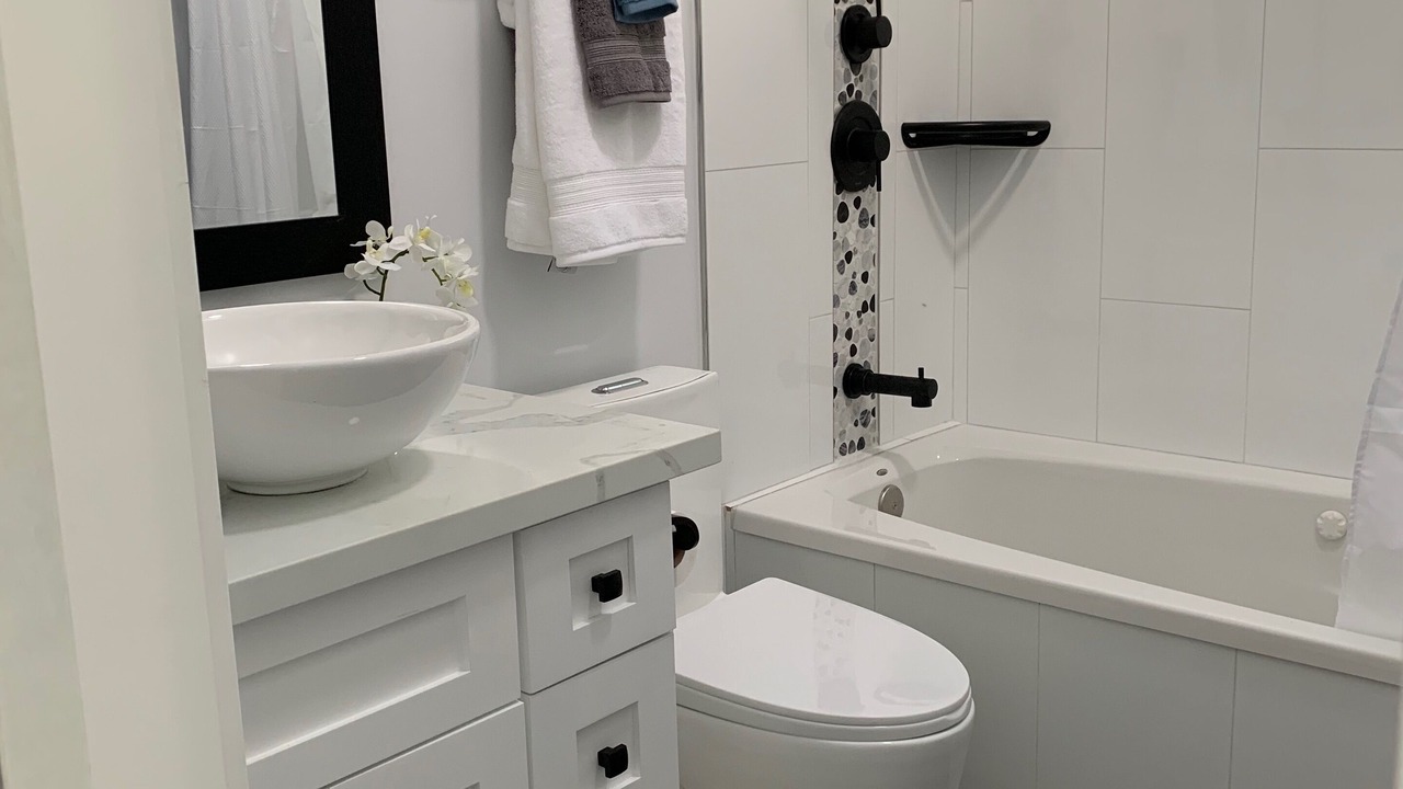 Photo of Bathroom in Marina Peninsula