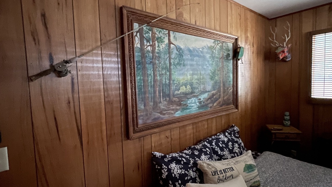 Photo of Bedroom in Crestline