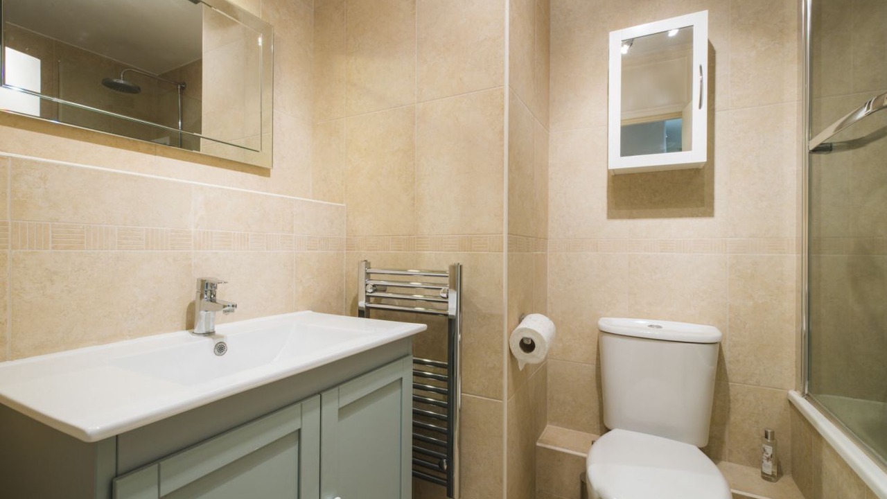 Photo of Bathroom in Queenhithe