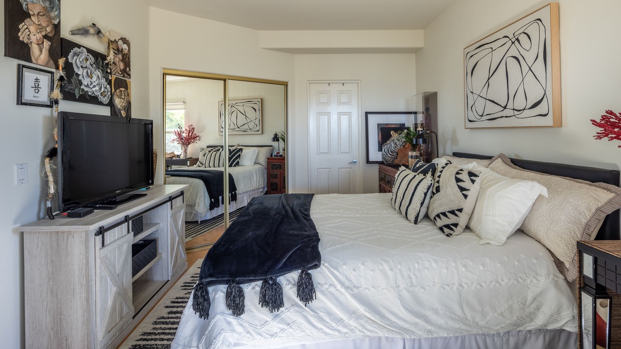 Photo of Bedroom in Olde Solana Beach