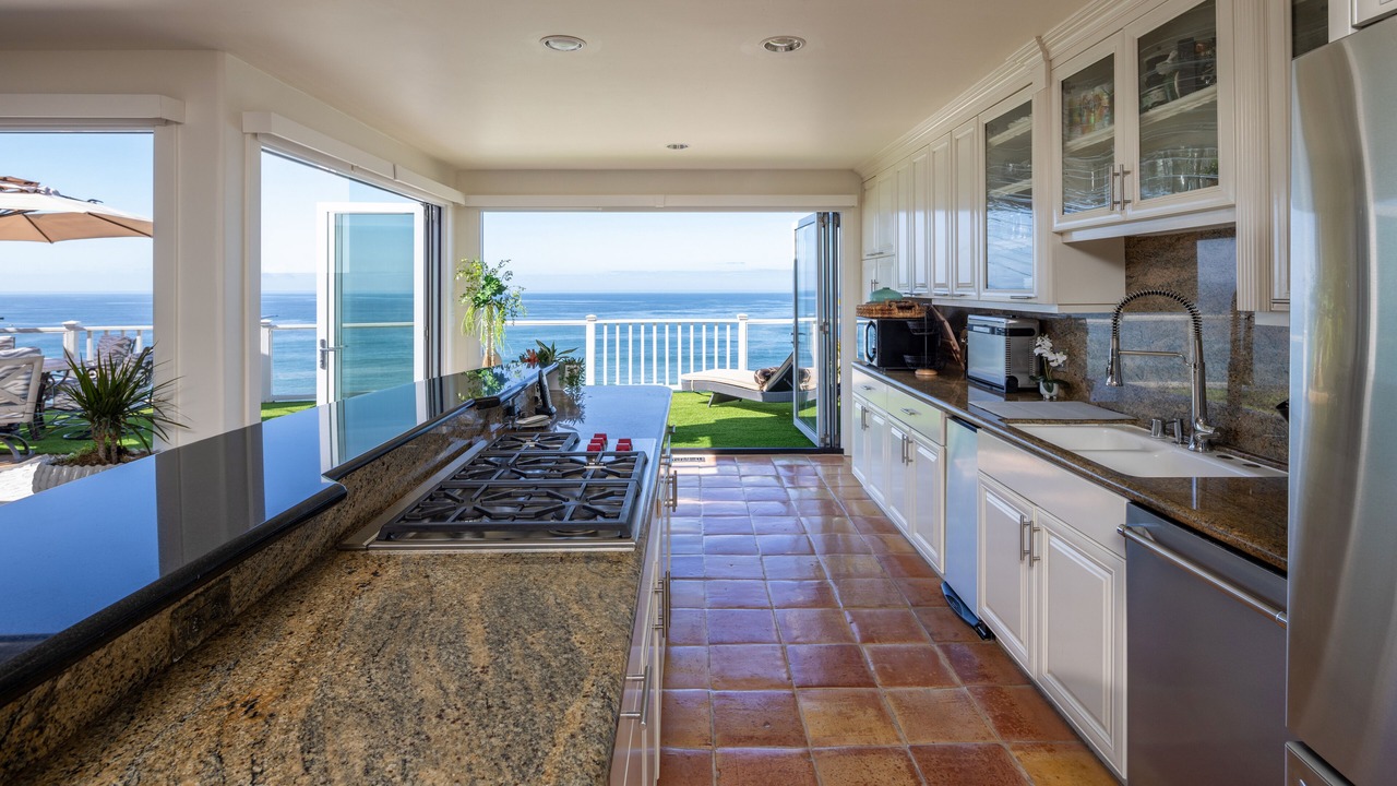 Photo of Kitchen in Olde Solana Beach