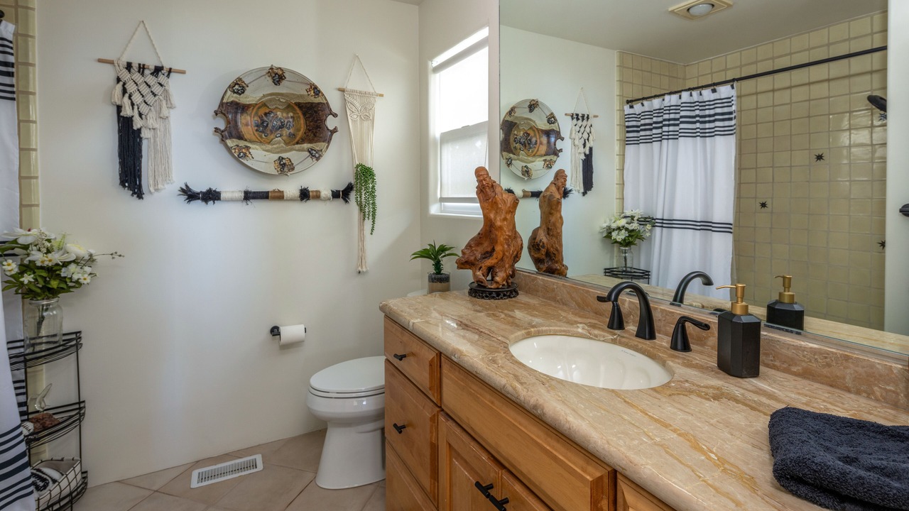 Photo of Bathroom in Olde Solana Beach
