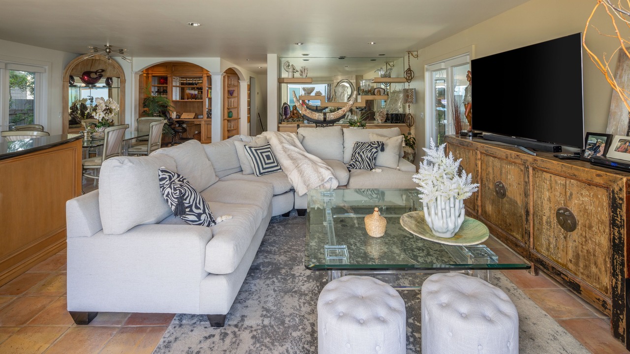 Photo of Livingroom in Olde Solana Beach