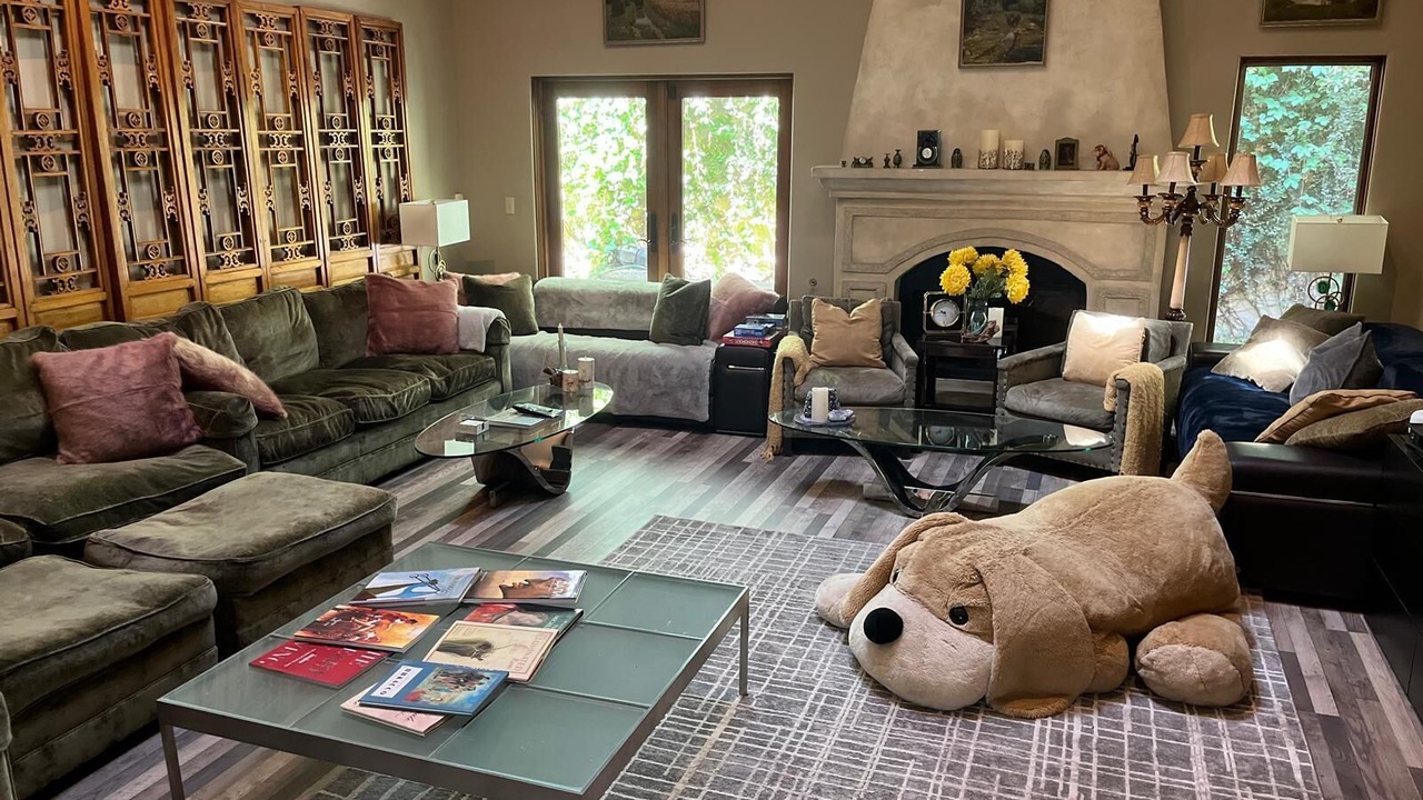Photo of Livingroom in Los Angeles County