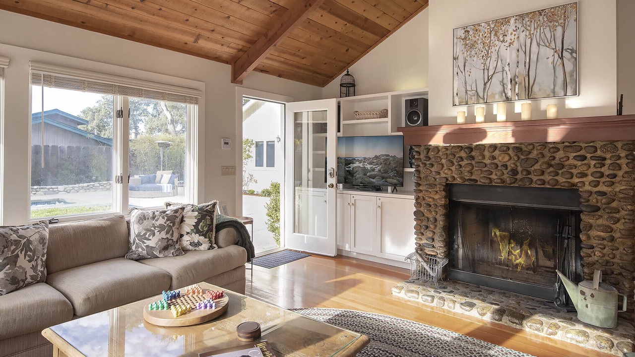 Photo of Livingroom in Carmel Valley