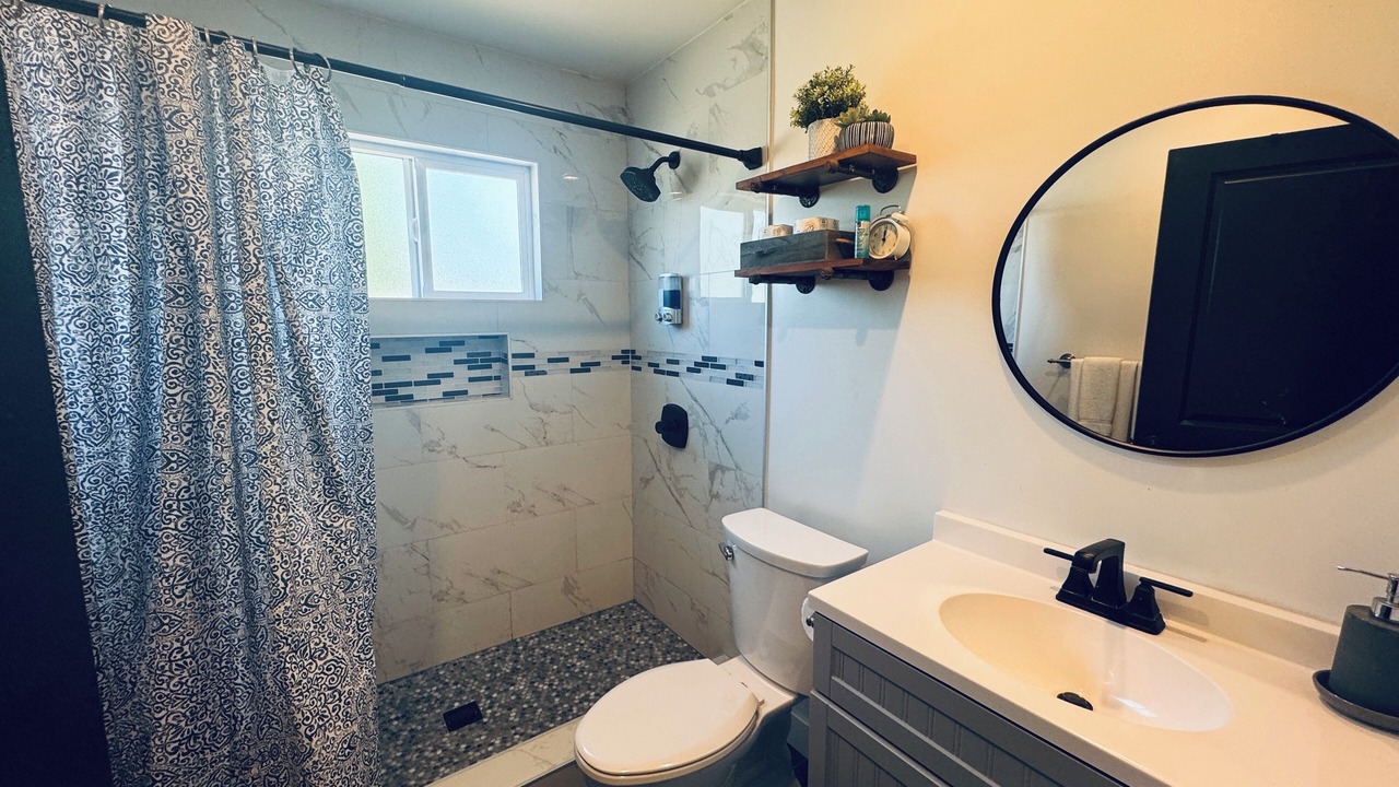 Photo of Bathroom in Orange