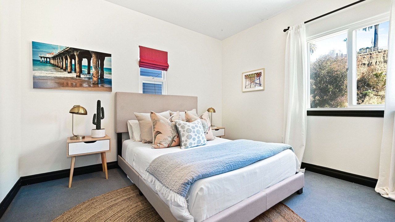 Photo of Bedroom in Downtown
