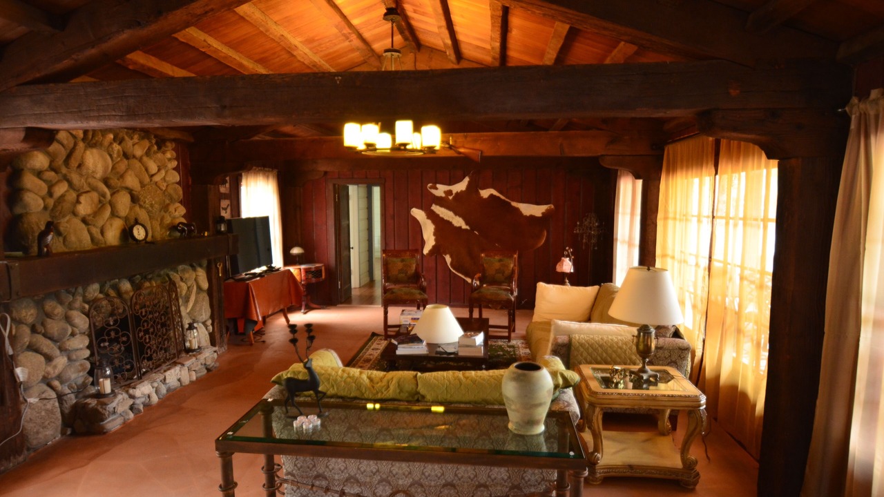 Photo of Livingroom in Piru
