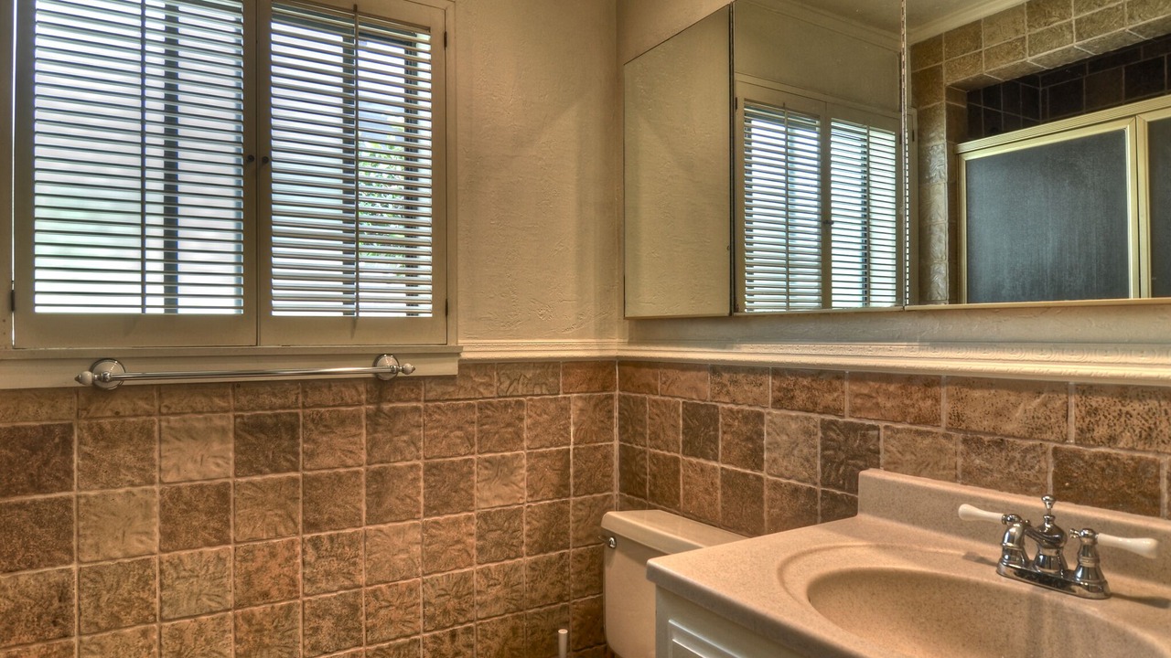 Photo of Bathroom in Balboa Island