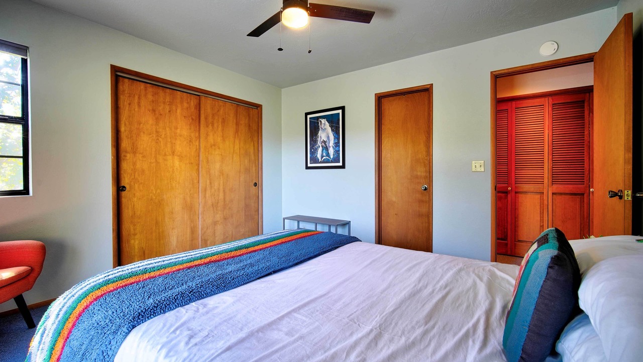 Photo of Bedroom in Crestline