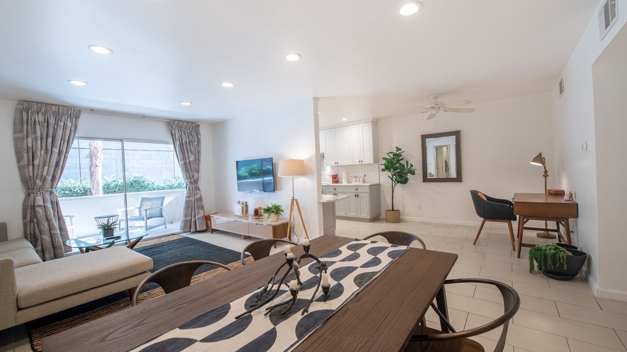Photo of Livingroom in Hollywood