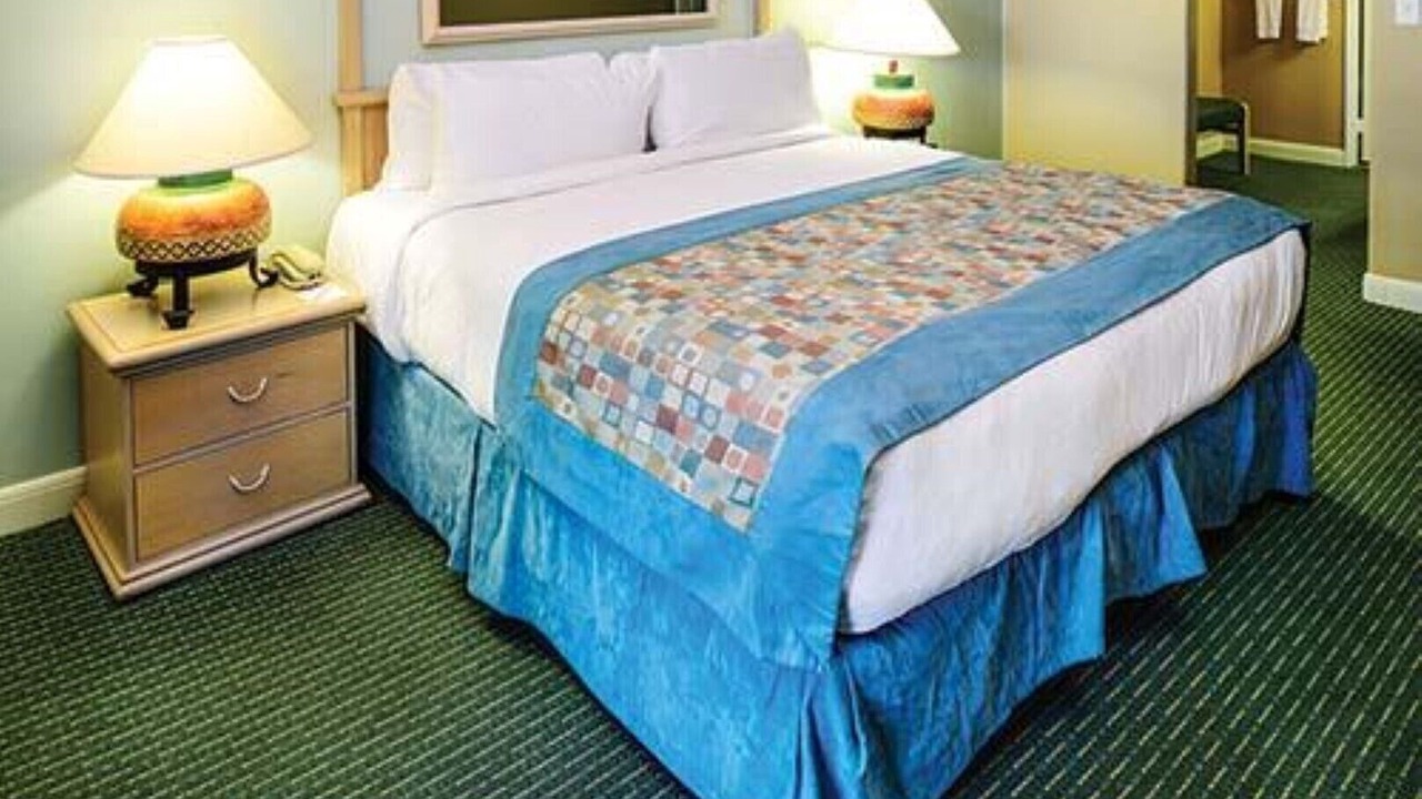 Photo of Bedroom in Canyon Corridor