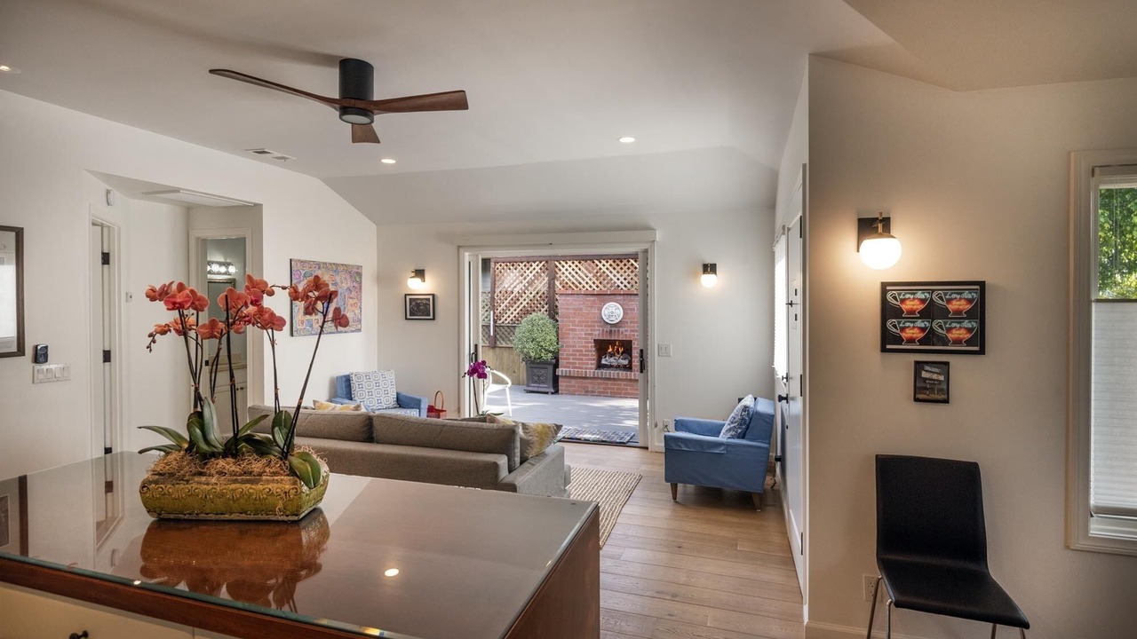 Photo of Livingroom in Lower State