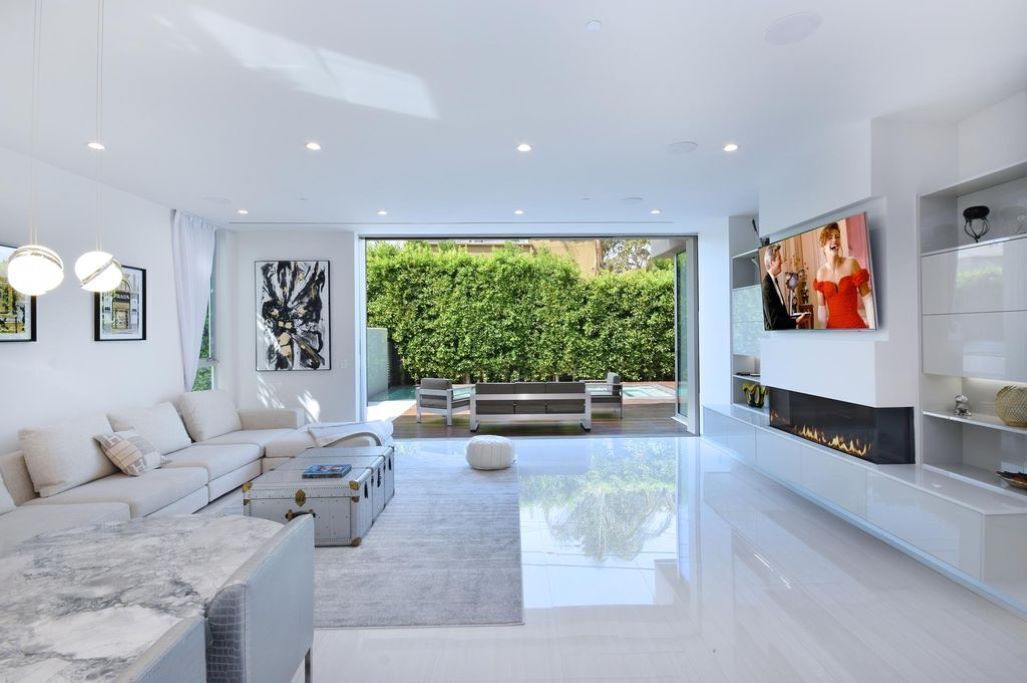 Photo of Livingroom in Beverly Grove