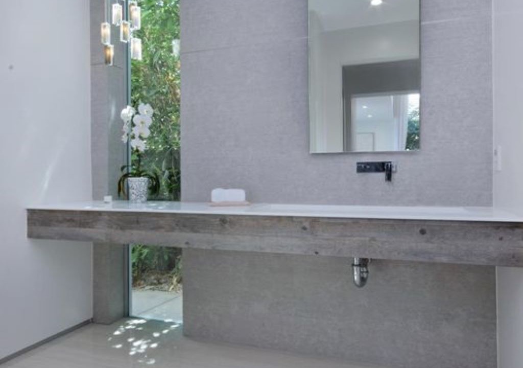 Photo of Bathroom in Beverly Grove