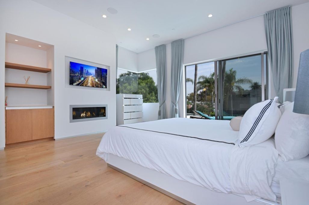 Photo of Bedroom in Beverly Grove
