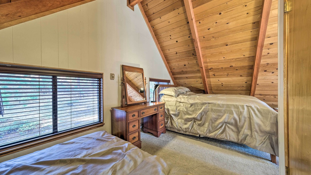 Photo of Bedroom in Groveland