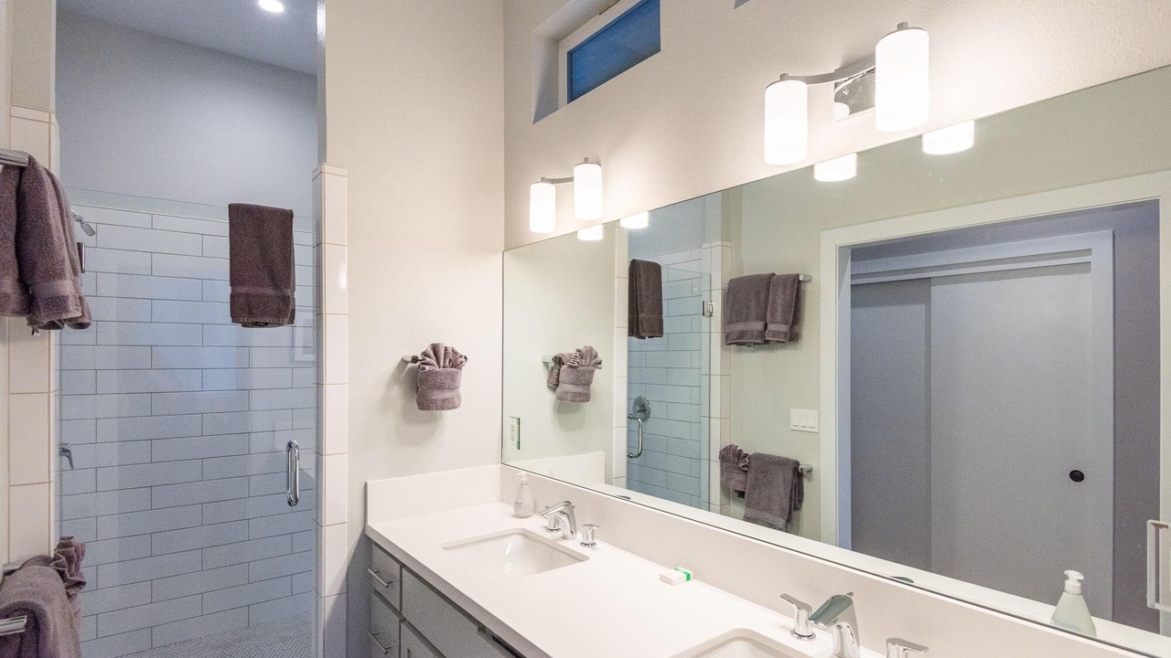Photo of Bathroom in Yosemite West