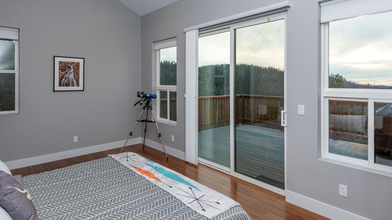 Photo of Bedroom in Yosemite West