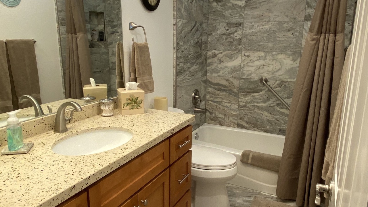 Photo of Bathroom in Racquet Club West