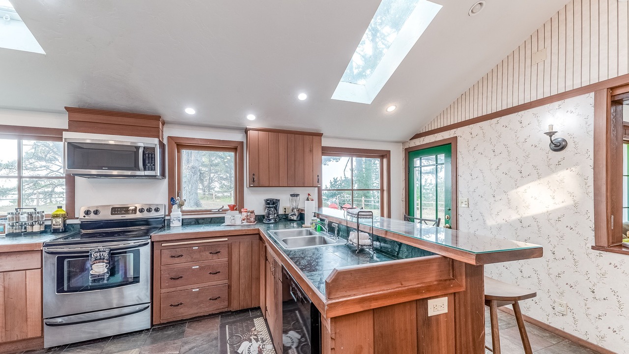 Photo of Kitchen in Westhaven-Moonstone