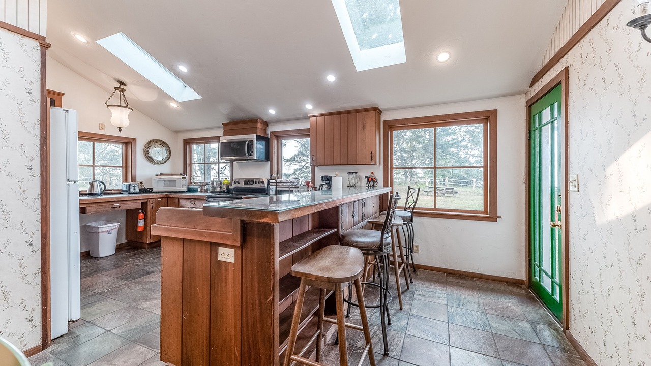 Photo of Kitchen in Westhaven-Moonstone