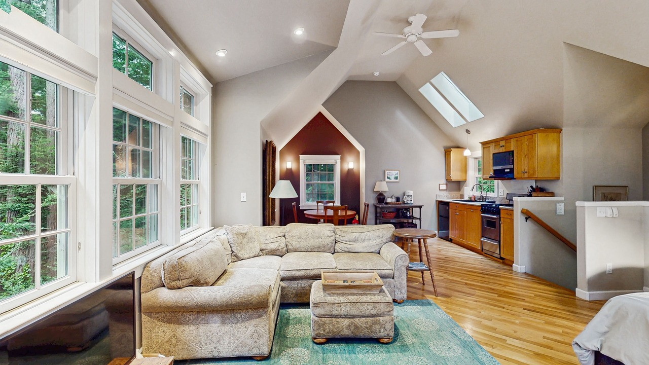 Photo of Livingroom in Arcata