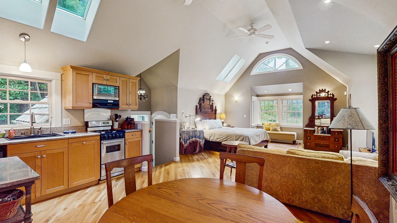 Photo of Bedroom in Arcata