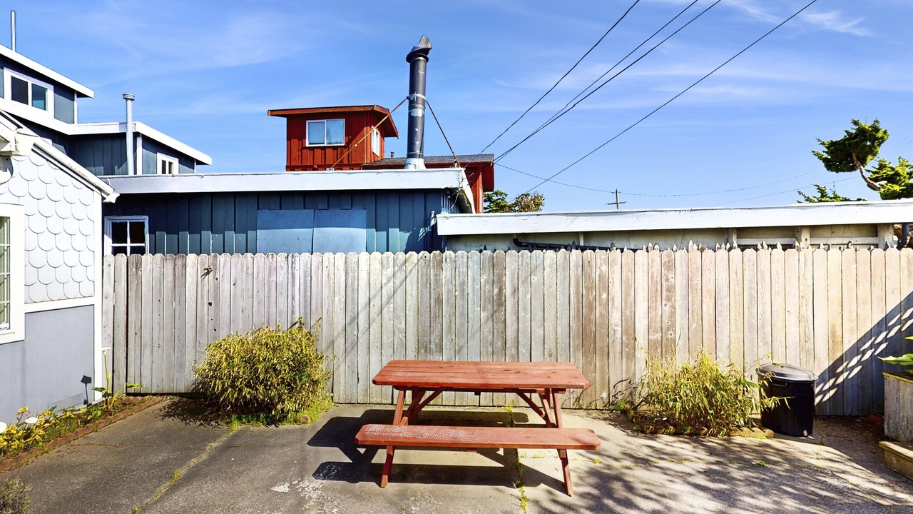 Photo of Outdoor in Eureka