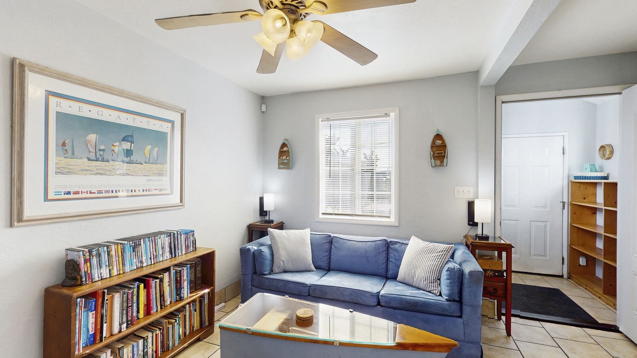 Photo of Livingroom in Eureka