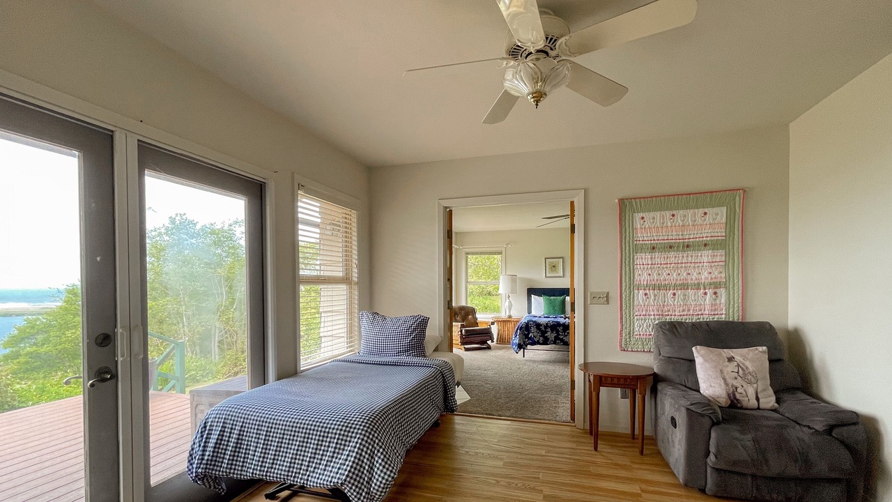 Photo of Bedroom in Orick
