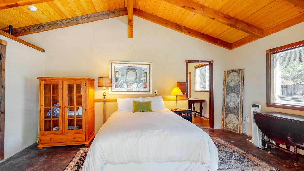 Photo of Bedroom in Burnt Ranch