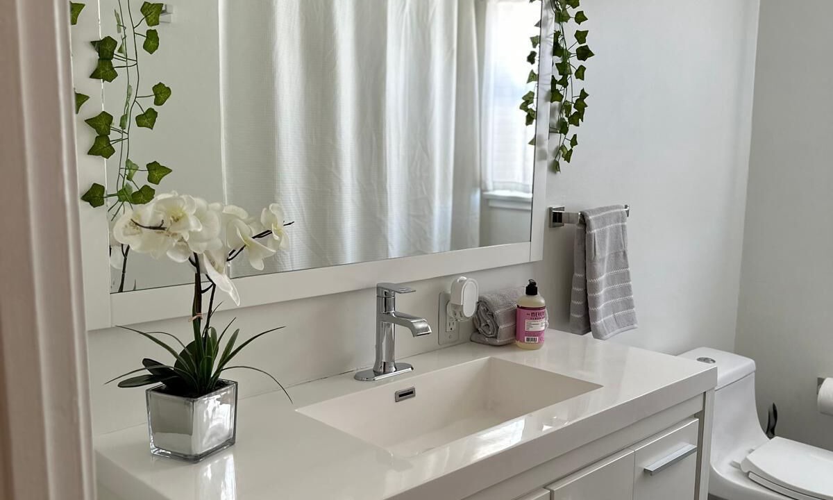 Photo of Bathroom in Los Angeles