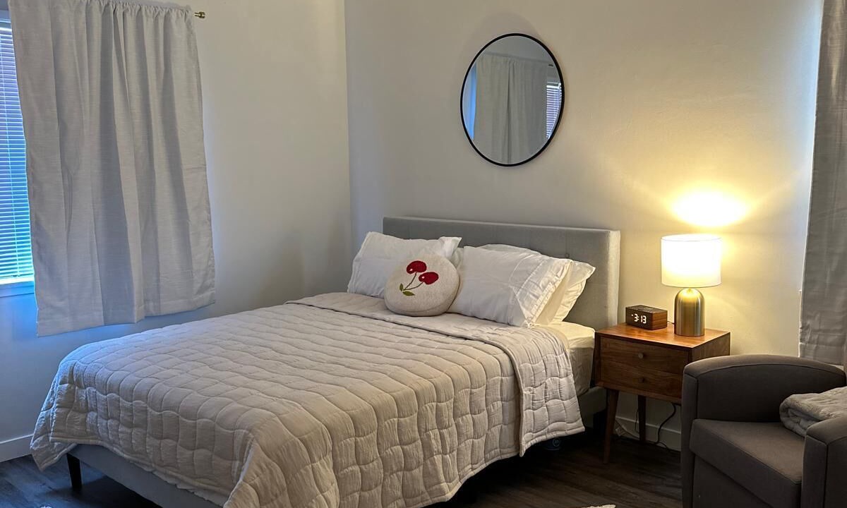 Photo of Bedroom in Los Angeles