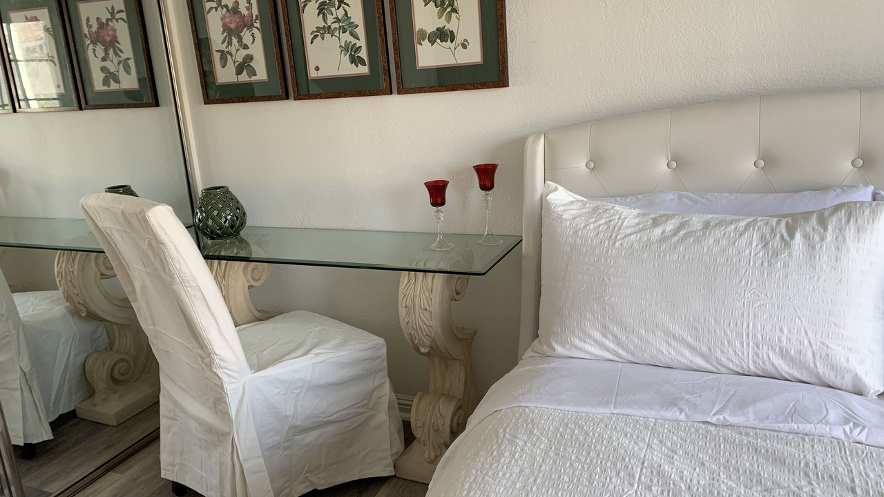 Photo of Bedroom in Northwest Anaheim